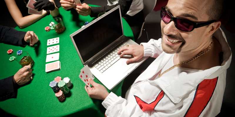 Things to keep in mind when playing cards online